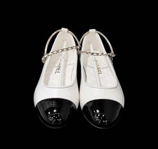CHANEL Ballerine classique en