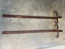 Anciennes pentures moustache