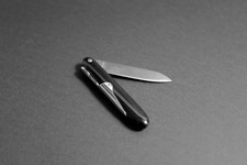 Mongin Shuttle Knife, Buffalo Horn