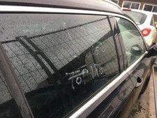 Vitre arriere droit VOLKSWAGEN