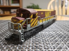 Vintage HO scale AHM Mehano Unknown MKT #213 Diesel Locomotive