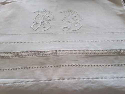 Ancien drap lin brodé - brodé, avec