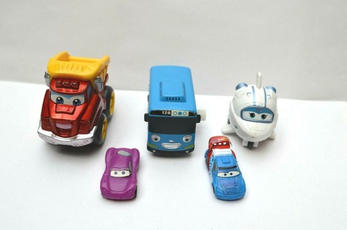 Toy figurine lot car - figurine,