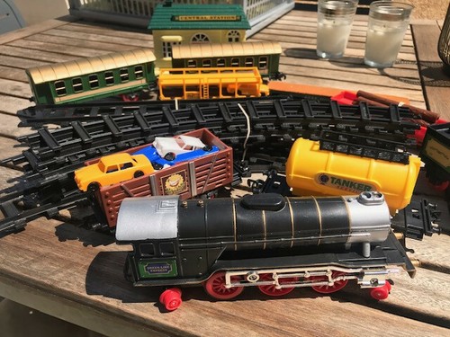 Circuit train avec locomotive