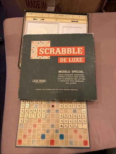Jeu plateau scrabble - de, de