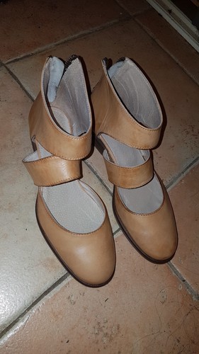 Chaussures sandales cuir beige - chaussures,