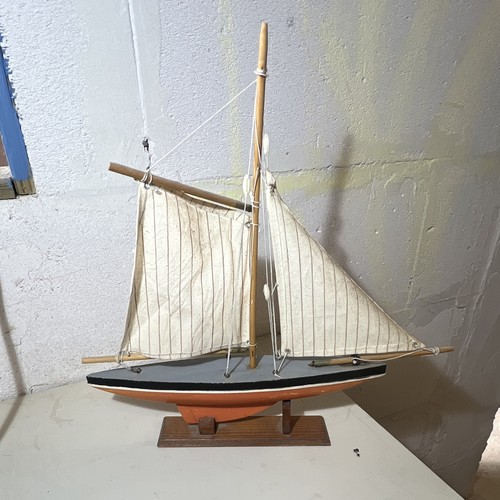 Maquette navale voilier - , en