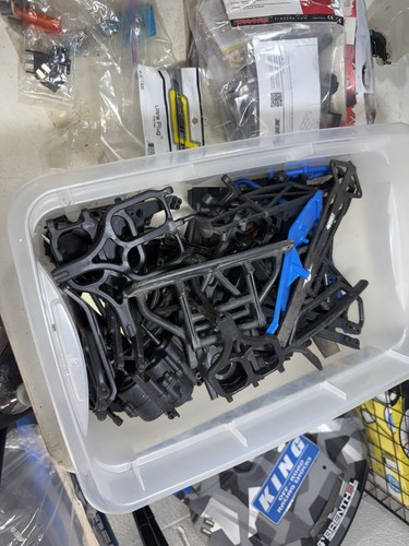 Huge traxxas maxx t - maxx, e