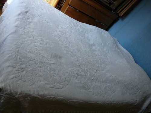Linge ancien boutis piqué - ancien,