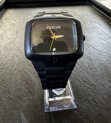 Nixon the rubber player analog - nixon,