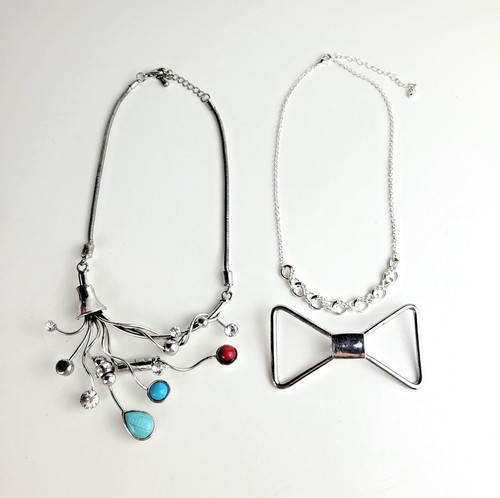 Colliers une broche forme - colliers, et