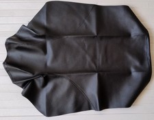 Housse de selle noire et bleue