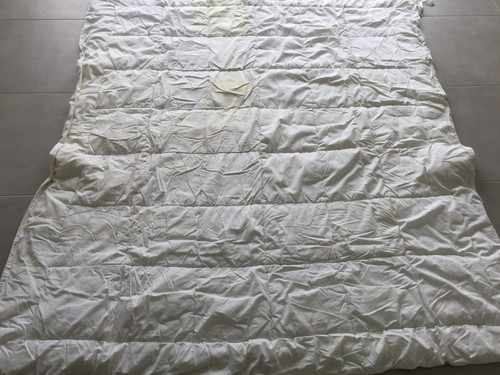 Couette matelassée blanche