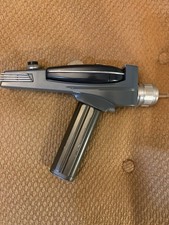 MASTER REPLICAS Star Trek Phaser With Leonard Nimoy Autograph.