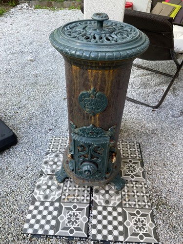 Ancien poêle bois godin - À,