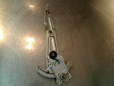 VITRE MECANISME AVANT DROIT