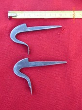 LOT 1 : ancien mentonnet en