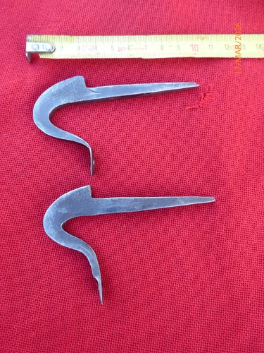 Lot ancien mentonnet en - 1,