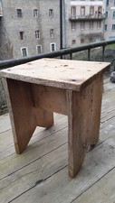 Petit tabouret rustique