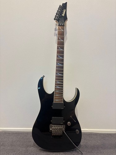 Guitare électrique noire