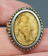 BIJOU - Belle petite broche ancienne sculptée #74