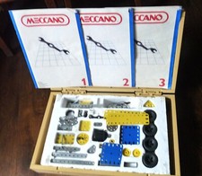 Lot de différentes pièces de