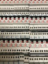 Lot de 10  disjoncteurs