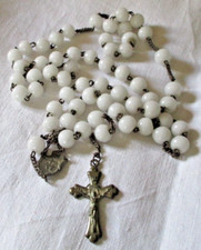 Antique Single Rosary Necklace Silver Color White Beads Beautiful Crucifix 5810