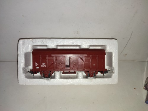 Lima covered freight wagon - ho,