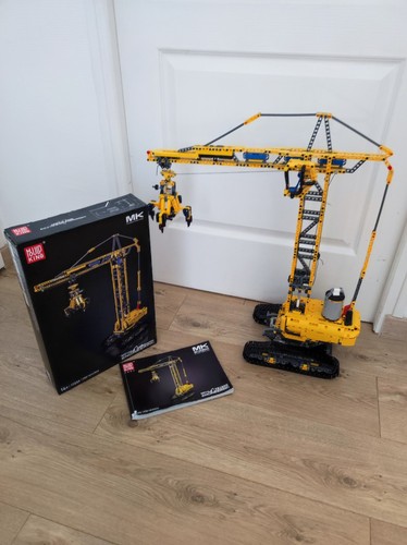 Grue tour sur - a,