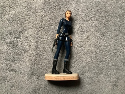 Figurine lara croft tomb - croft,