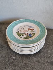 Lot of 11 plates with the motifs of the fables of the fountain. Vintage Earthenware