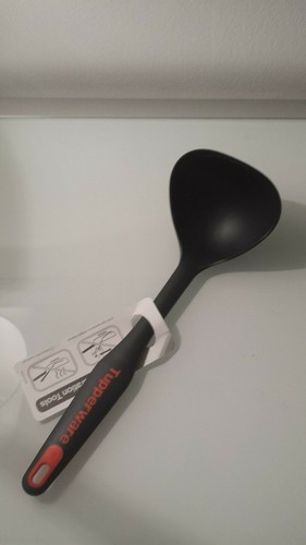 Tupperware neuve louche noire - neuve,