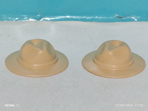 Playmobil chapeaux beige - x2,