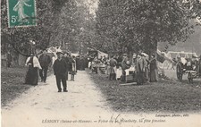77 CPA LÉSIGNY - Foire de la