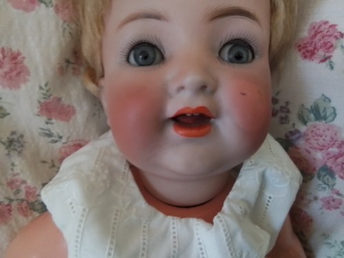 Rare ancienne poupee - rare.,