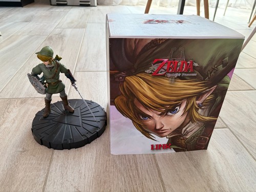 Figurine link the - the, of