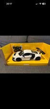 Voiture télécommandée -