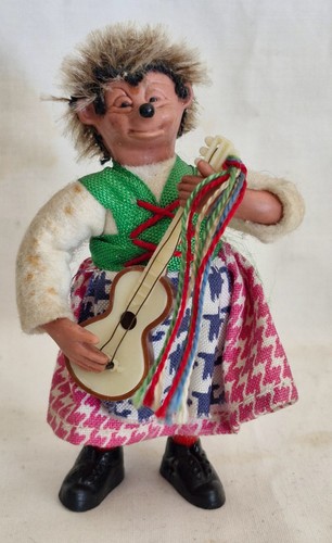 Belle ancienne figurine - belle,
