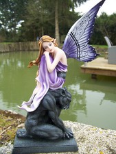 15425   FIGURINE  STATUETTE