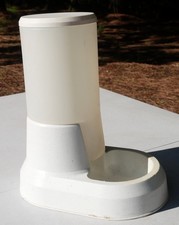 Distributeur de croquettes