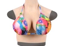 Ucharmmore, poitrine en