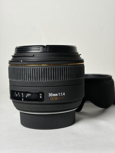 Objectif sigma 30mm 4 - sigma, f/1.4