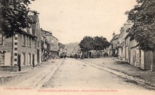CPA Crèvecoeur-en-Auge (14) : Route de Saint-Pierre-sur-Dives (Mézidon)