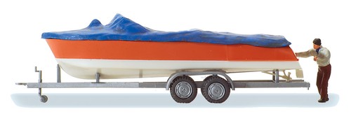 Bateau moteur chargé - moteur,,