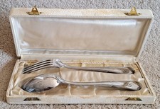 ? Coffret ancien de couverts à salade en argent