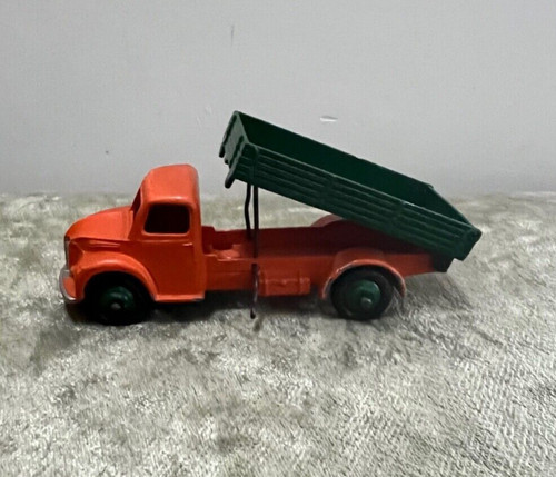 Dinky toys camion - no., agricole