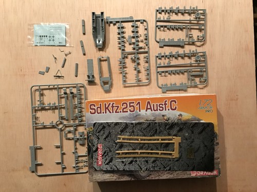 Dragon 7223 sdkfz 251 1 - dragon,