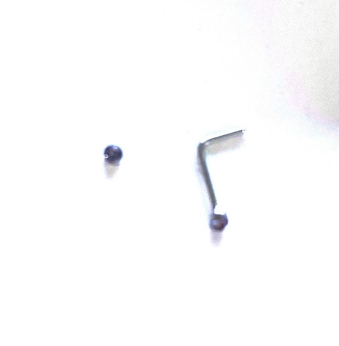Piercing angle droit - a, nez