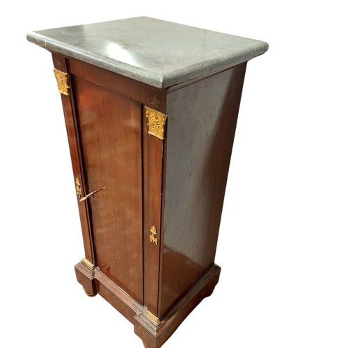Antique armoire colonne - antique,